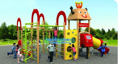 เครื่องเล่นสนามไม้